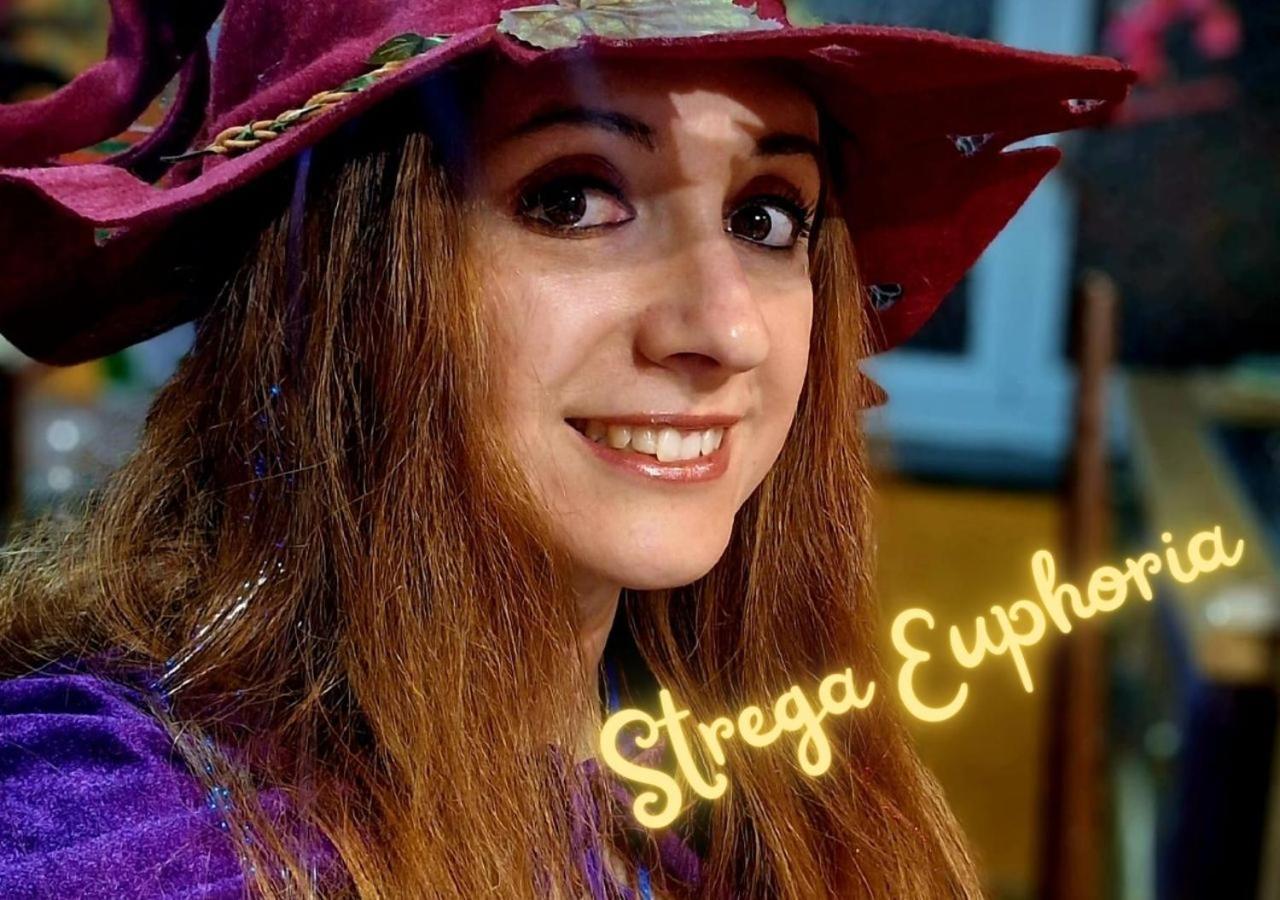 La Casa Di Strega Euphoria - Casa Vacanza Tra Arte E Magia 비테르보 외부 사진
